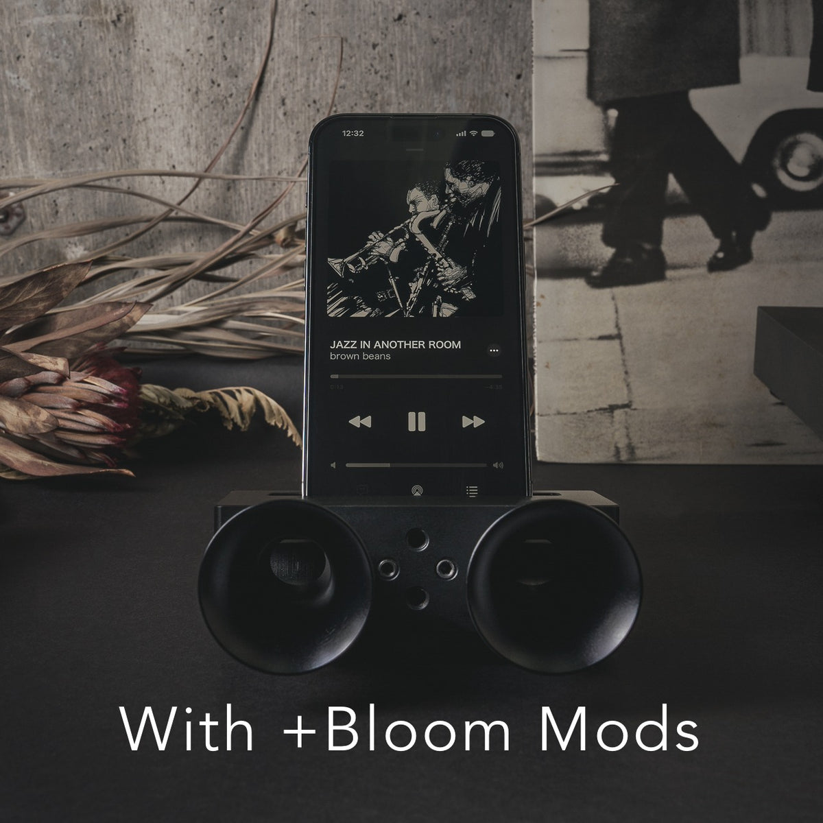 Battery-free Amplifying iSpeakers